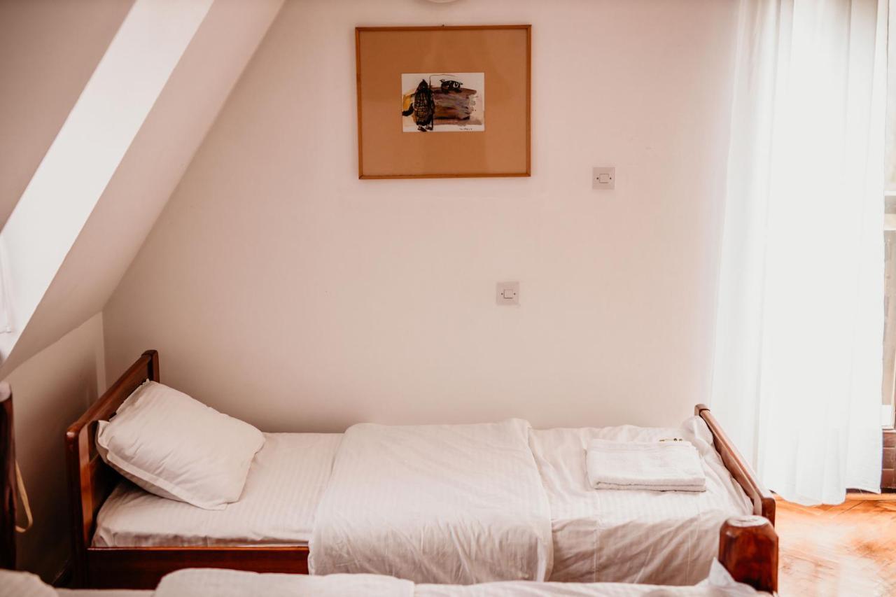 Restoran Lovac Hotel Novi Knezevac Bagian luar foto