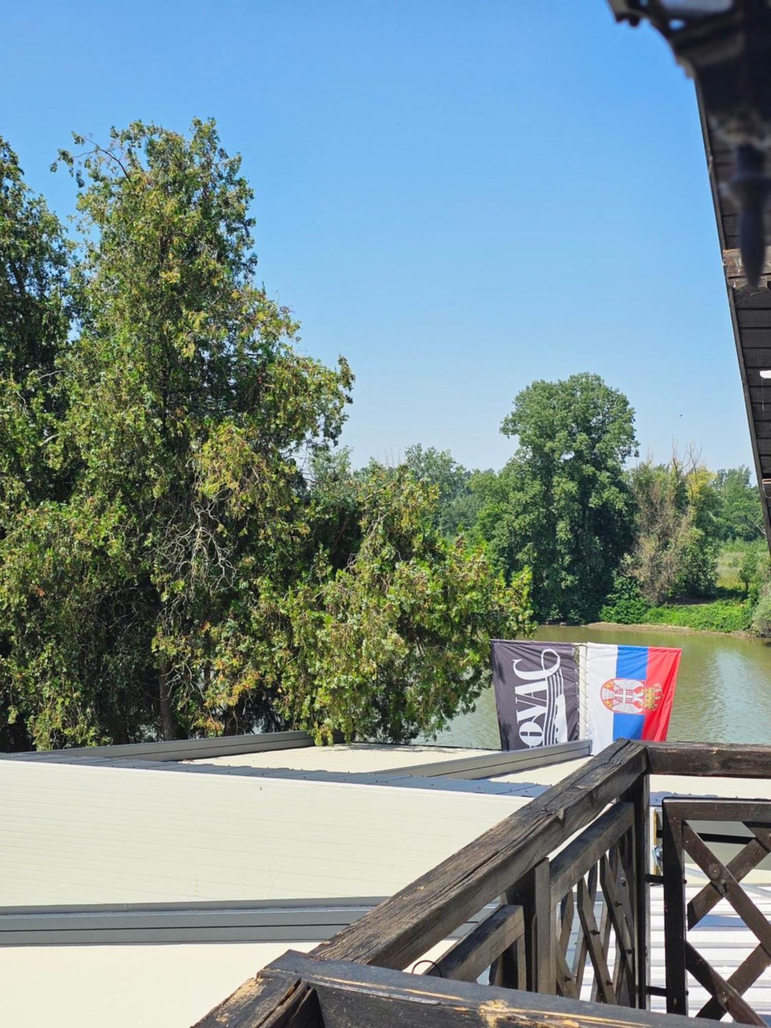 Restoran Lovac Hotel Novi Knezevac Ruang foto